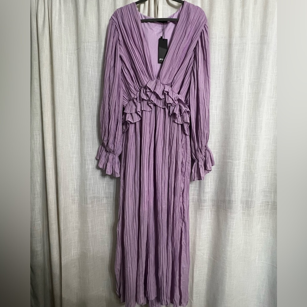 Nasty Gal Frill V Neck Pleated Maxi Dress